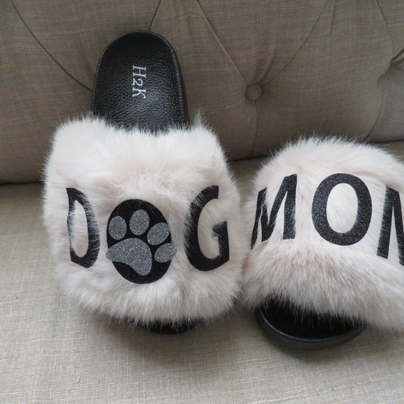 DOG MOM furry slippers - Picture 7 of 8